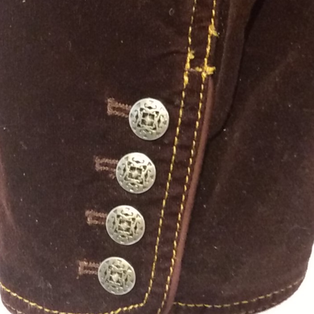 Blazer - Picture 7 of 7